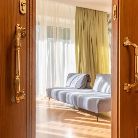 Parco Solari's Suites Guest house